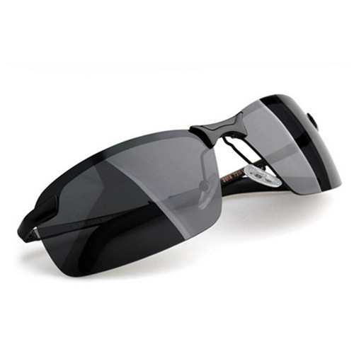 Good quality polarized man black color sunglass