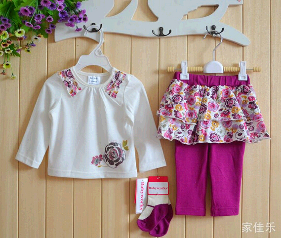 4 pcs baby cloth with cap and bib, 4pcs baby romper suit