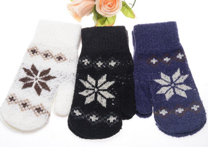 Wholesale good quality blue color jacquard design warm glove mittens