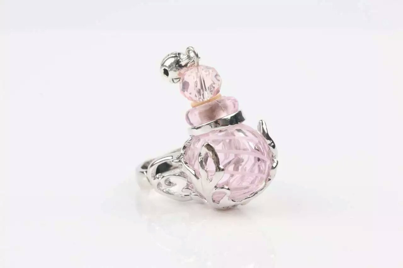 Wholesale green bottle metal pendant essencial oil necklace
