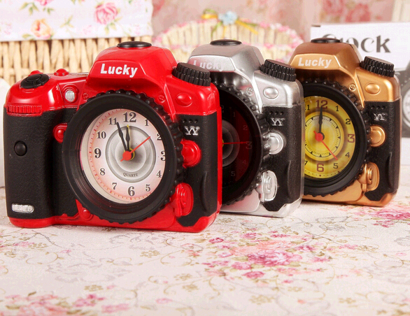 Retro style and fashional style gold color camera shape clcok