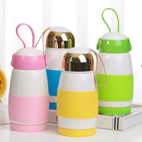 Promotional with silicone lid and silicone rope white color ceramic coffee mug